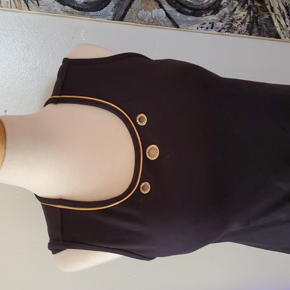 Vintagey Quaker factory Tank - Picture 1 of 5